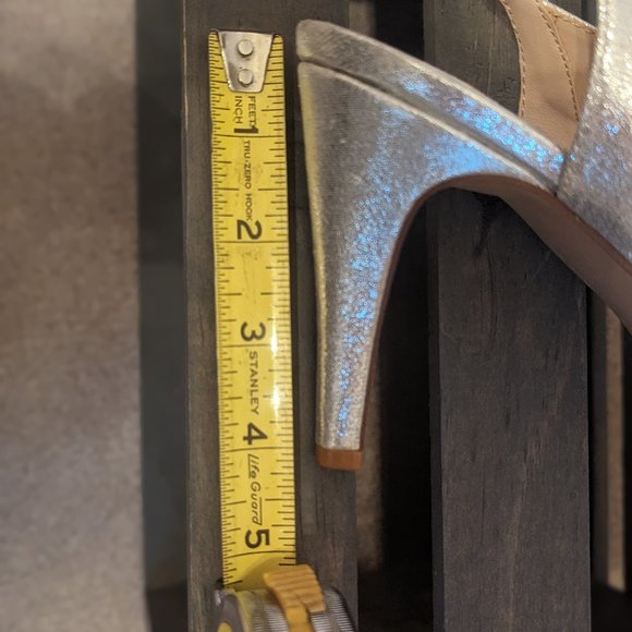 Kelly and Katie Silver Heels Size 9 - Picture 7 of 9